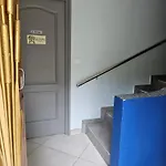 Appartement De Au 1er Etage 45m2 Antibes