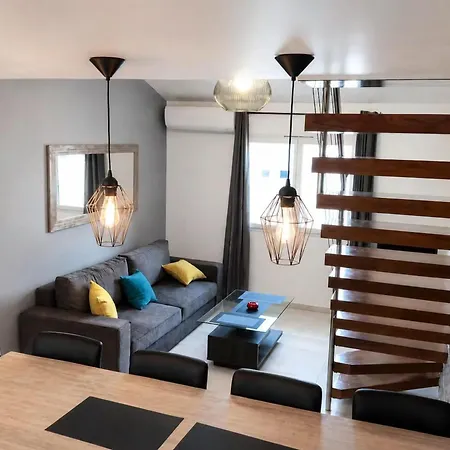 De Au 1er Etage 45m2 Apartamento