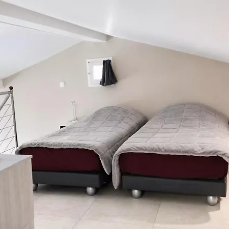 De Au 1er Etage 45m2 * Antibes
